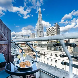 Bridge Penthouse - Luxury London
