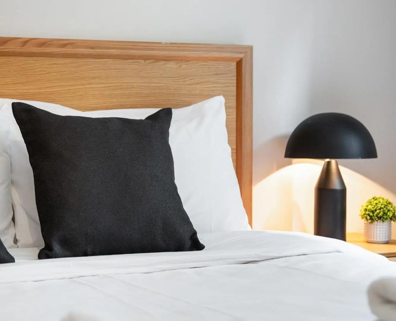 Bridgeview Retreat, 2Bed 2Bridge Apartment London 0*,